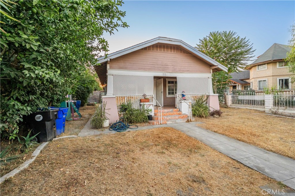 1330 Acacia Avenue