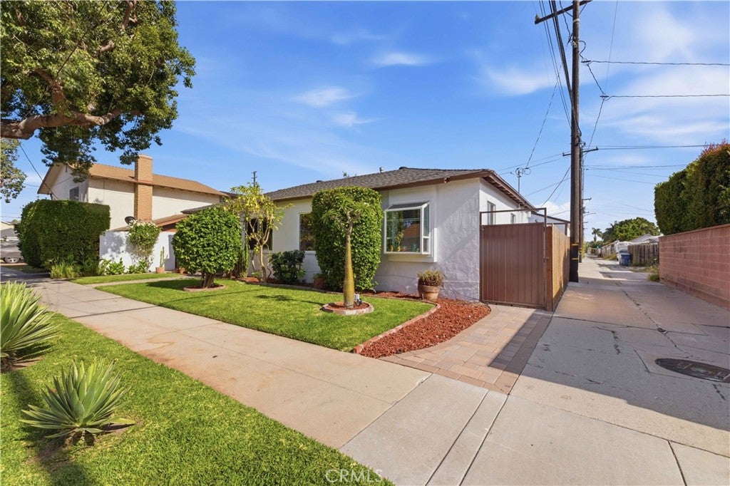 618 W 21st