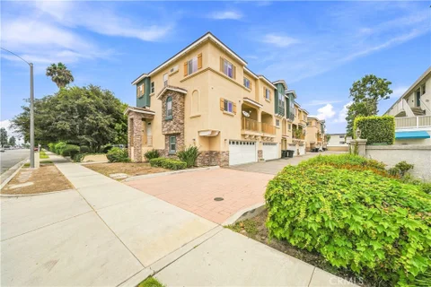 MLS: OC26188851