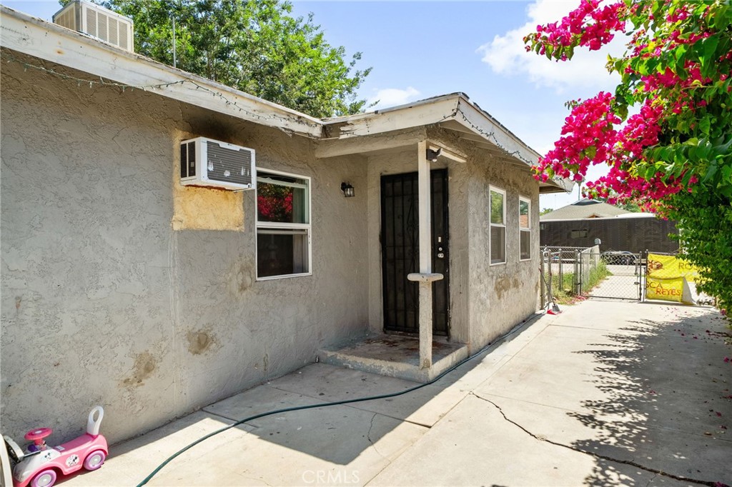7032 Dwight Way