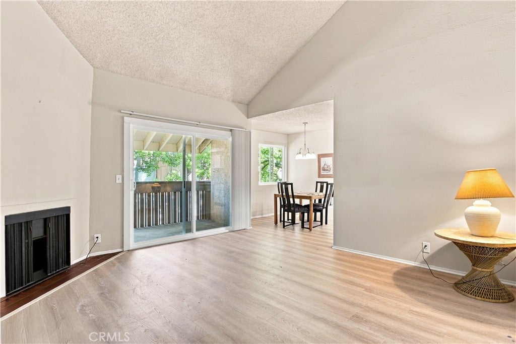 1477 De Rose Way 243