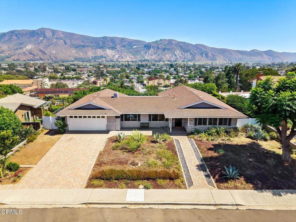 438 E View Drive