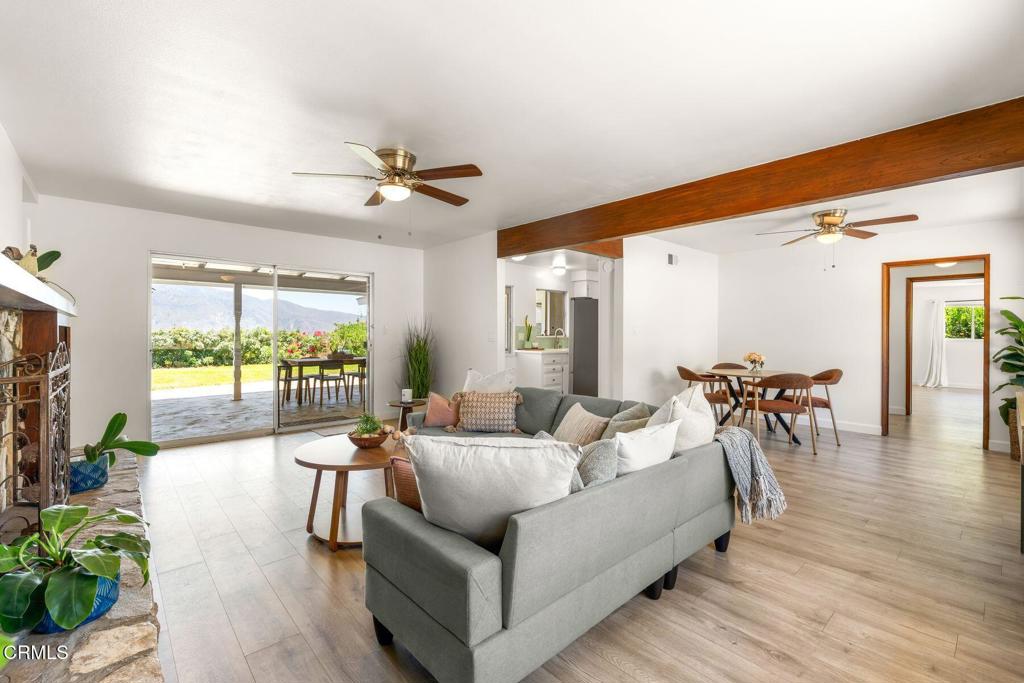 438 E View Drive