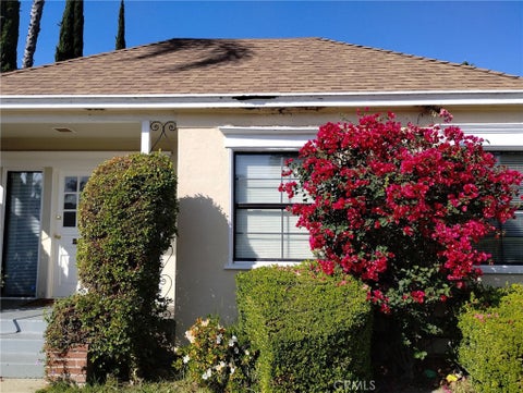 Photo of 4555 Sherman Oaks Avenue, Sherman Oaks, CA 91403 (MLS # SR26077949)