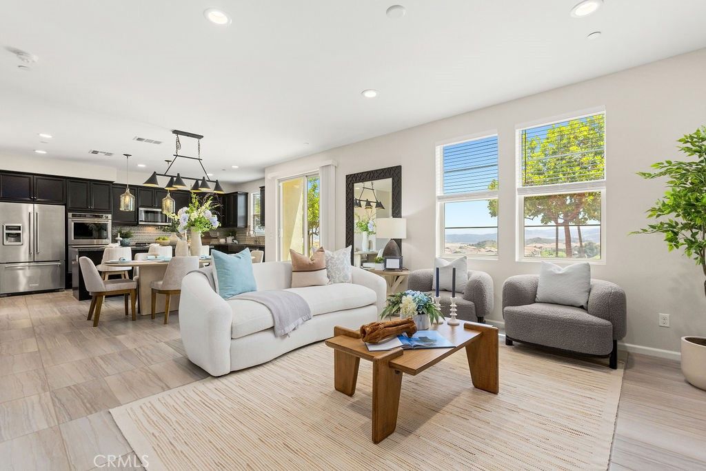 Photo of 10 Jaripol CIR, Rancho Mission Viejo, CA 92694 (MLS # OC26109272)