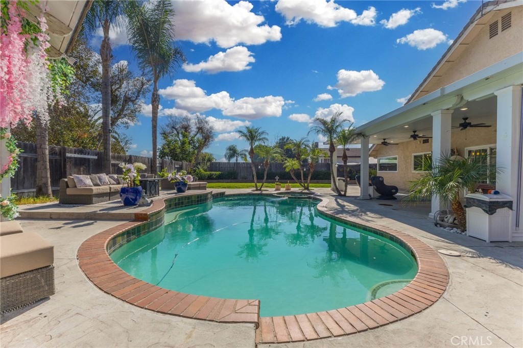 Corona - Residential
