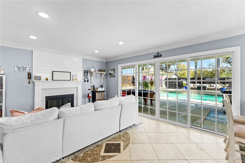 Corona - Residential