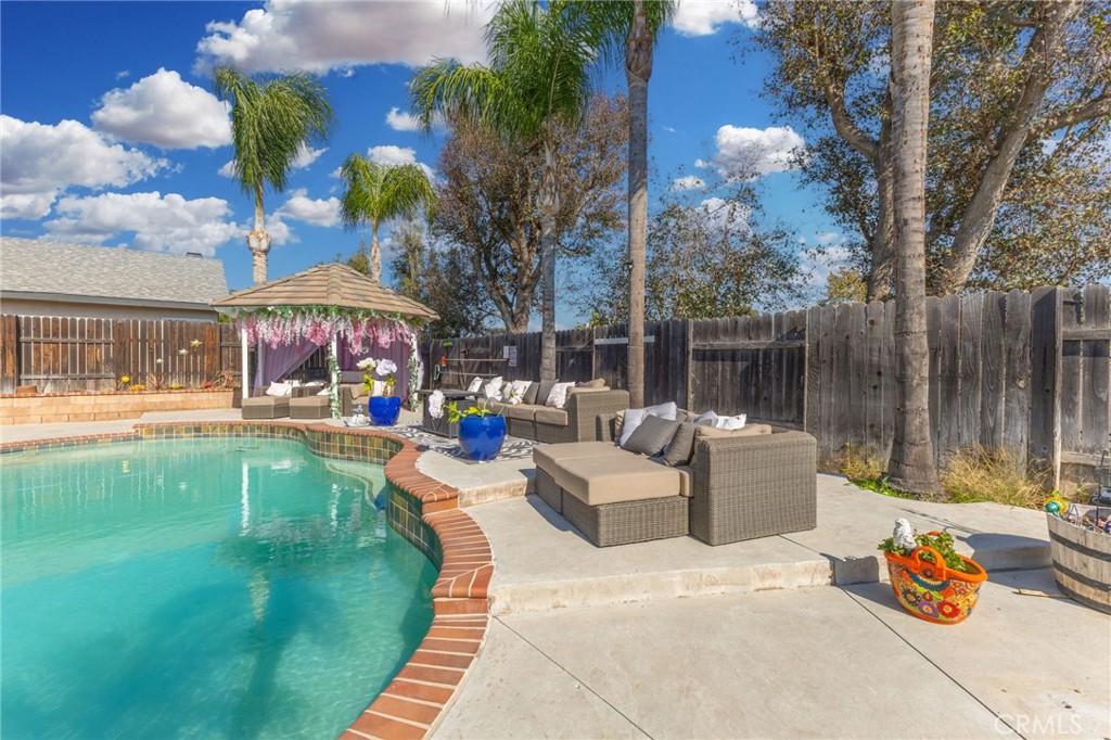 Corona - Residential