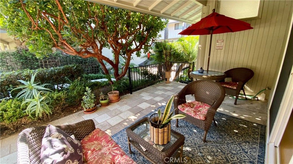 Photo of 115 Blue Lagoon, Laguna Beach, CA 92651 (MLS # LG26060170)