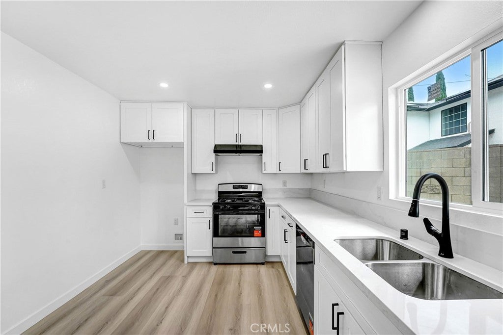 13260 Winfield