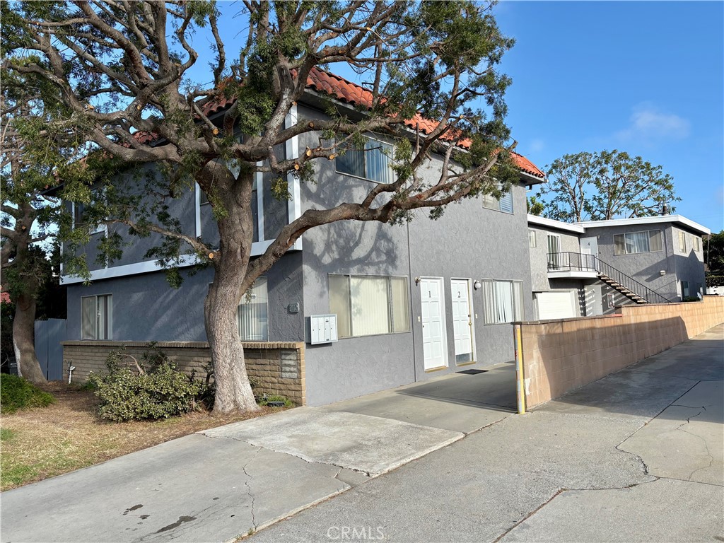 2110 Dufour Avenue