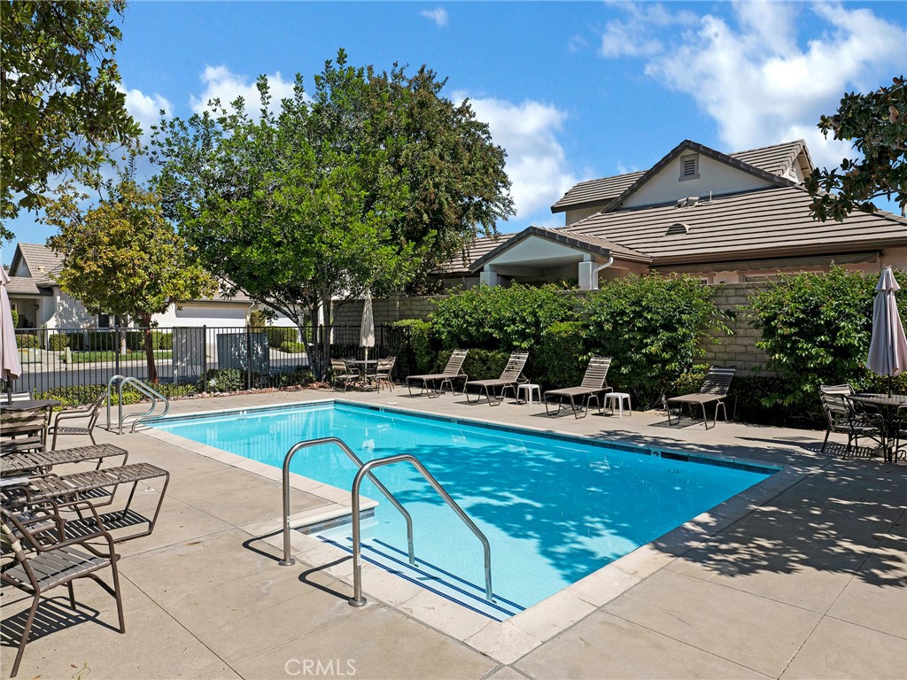 Case Flores (460) - Residential