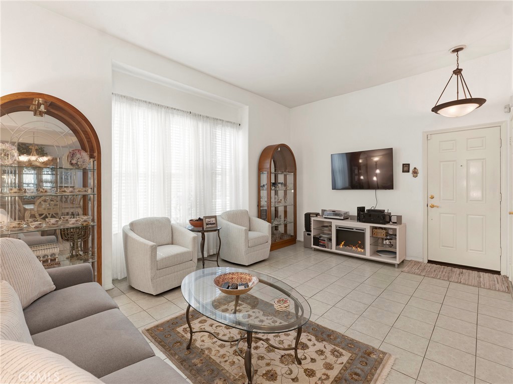 Case Flores (460) - Residential