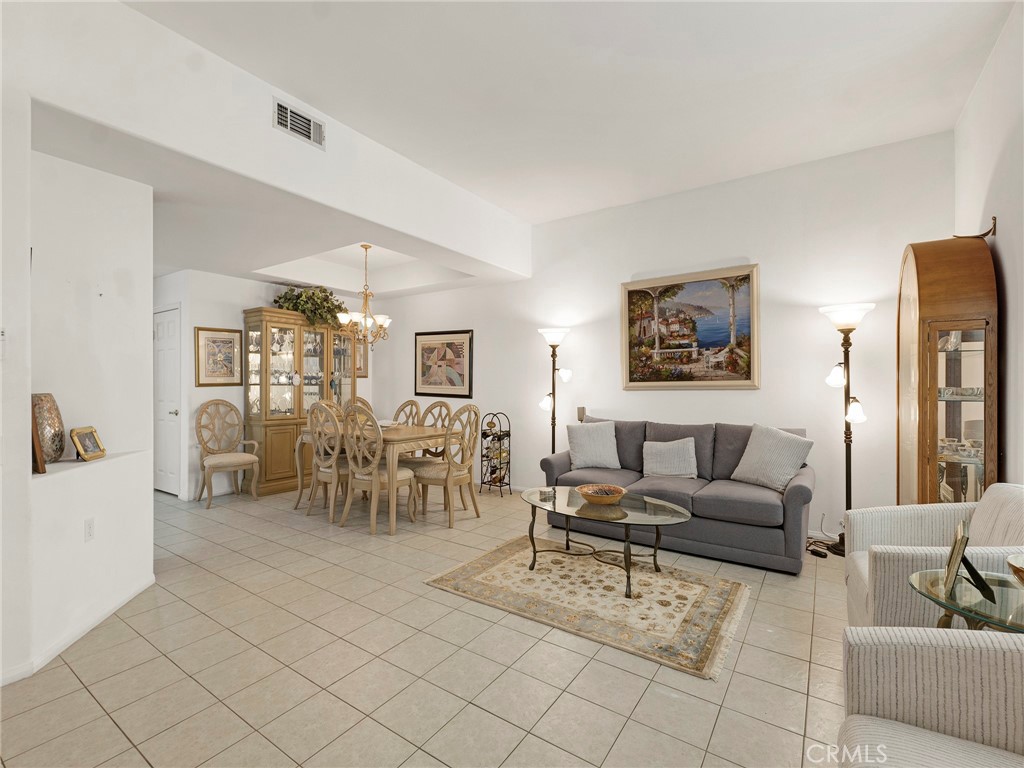 Case Flores (460) - Residential