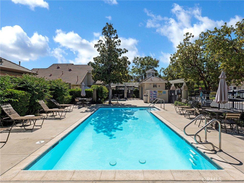 Case Flores (460) - Residential