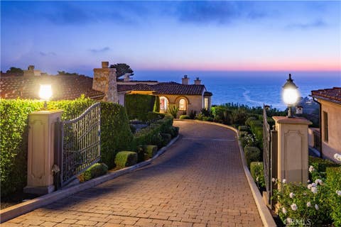 Photo of 30057 Via Victoria, Rancho Palos Verdes, CA 90275 (MLS # PV26168114)
