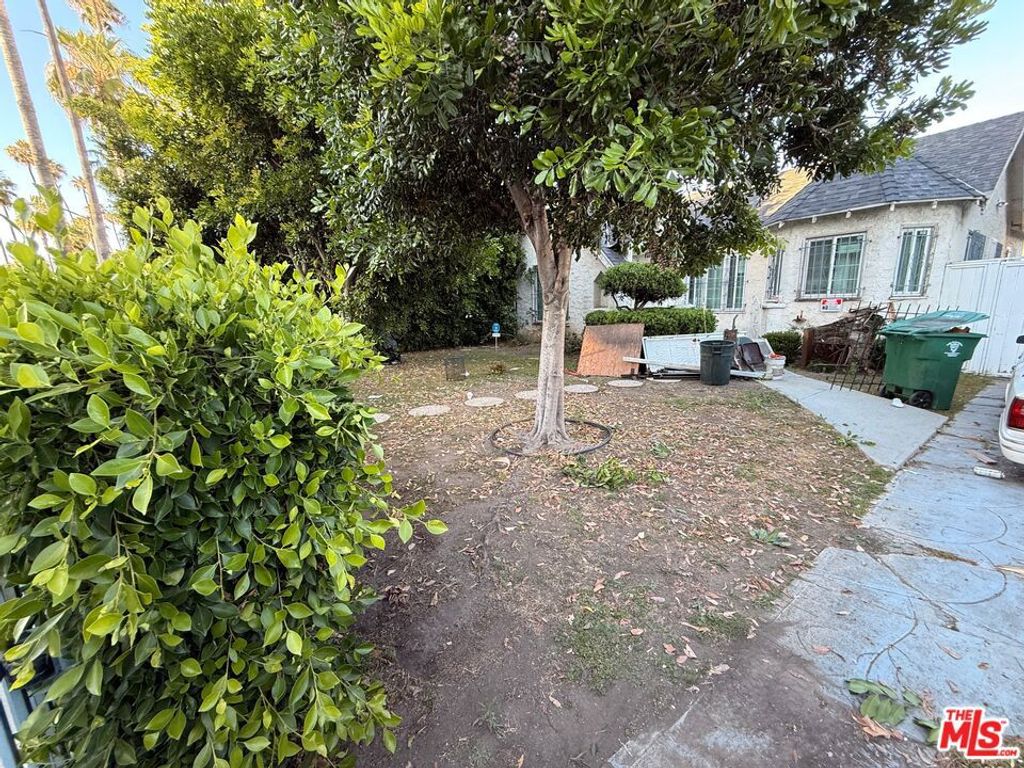 Photo of 128 N Carson Road, Beverly Hills, CA 90211 (MLS # 26738411)