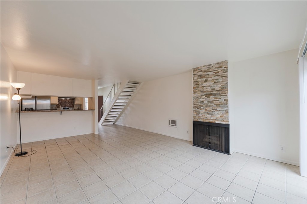 2306 Delaware B