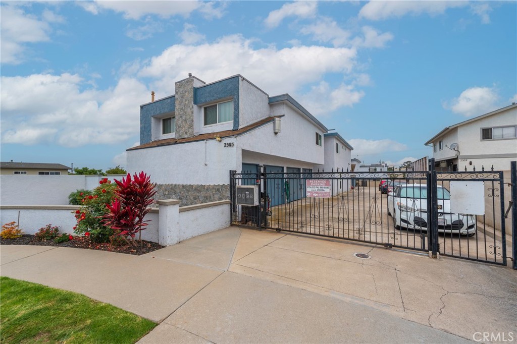2306 Delaware B