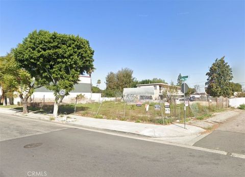 Photo of 1220 Long Beach Boulevard, Compton, CA 90221 (MLS # DW25216166) Photo of 1220 Long Beach Boulevard, Compton, CA 90221 (MLS # DW25216166)