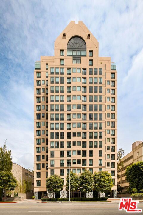 Photo of 10520 Wilshire Boulevard #303, Los Angeles, CA 90024 (MLS # 26831257)