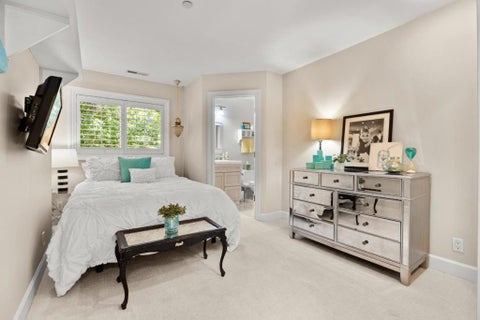 Tiny photo for 236 Ferndale Way, Redwood City, CA 94062 (MLS # ML82063362)