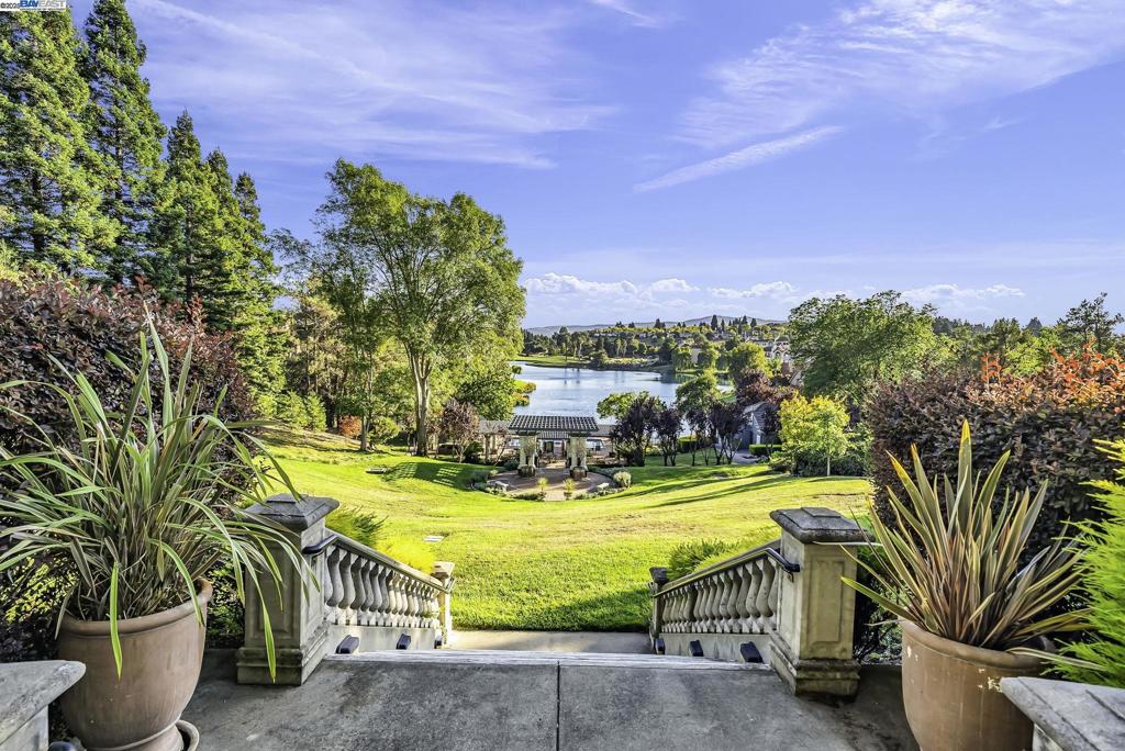 CANYON LAKES CC - Residential