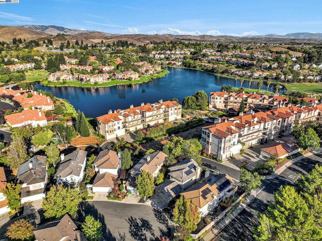 CANYON LAKES CC - Residential