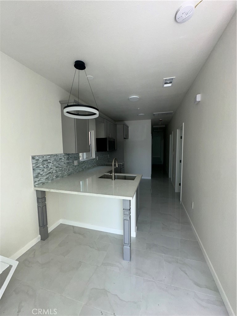 Properties 2 2411 E 113th