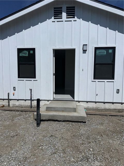 2411 E 113th Los Angeles CA 90059