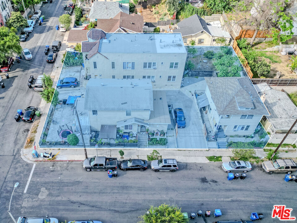 649 N Cummings Street