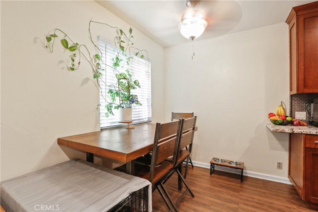 939 E Appleton Street 25