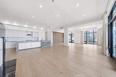 Photo of 1111 S Grand Avenue #PH 5, Los Angeles, CA 90015 (MLS # OC26120568)
