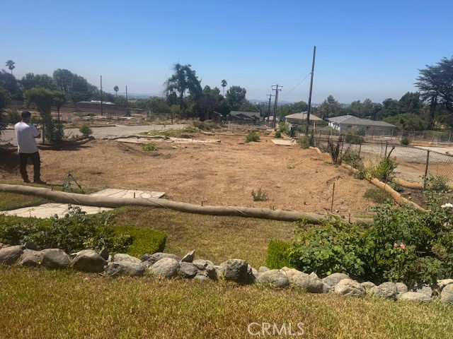 742 E Mariposa Street