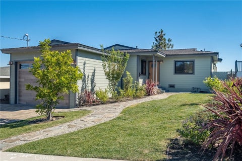 Photo of 25710 Crest Road, Torrance, CA 90505 (MLS # PW26215518)