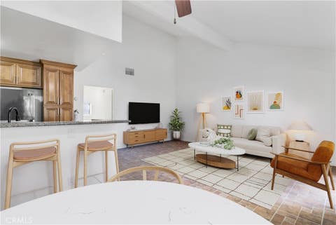 Photo of 13144 Bromont Ave, Sylmar, CA 91342 (MLS # SR26176835)