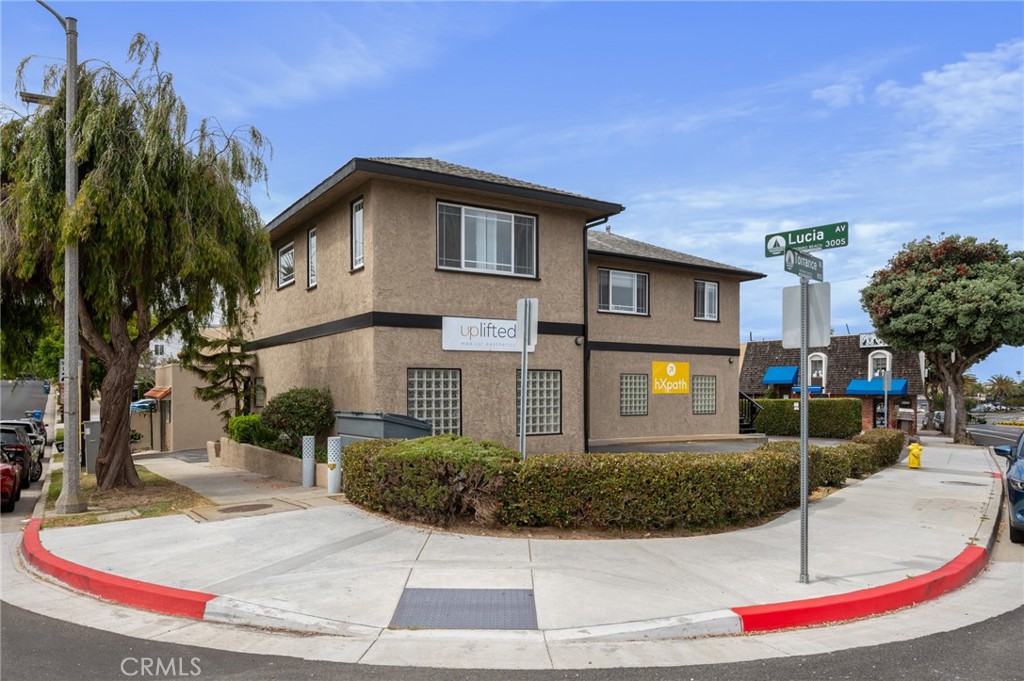 832 Torrance Boulevard