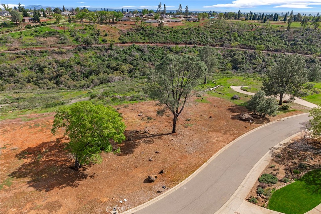Located in an exclusive neighborhood with stunning views, this prime parcel of land offers a rare opportunity to build your dream home among prestigious surroundings. Surrounded by luxurious properties, pride of ownership is evident throughout the area.
All utilities are underground, preserving the clean and upscale aesthetic.
Seller financing available with 50% LTV—don’t miss out on this exceptional opportunity!