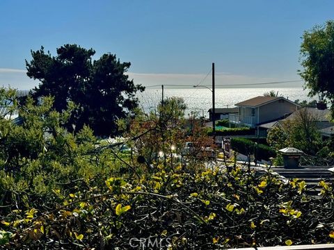 Photo of 281 Wave, Laguna Beach, CA 92651 (MLS # LG26031024)