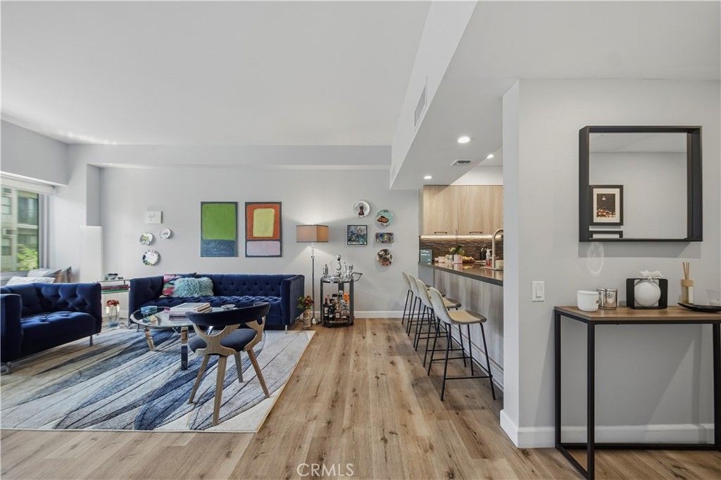 Photo of 7135 Hollywood Boulevard #405, Los Angeles, CA 90046 (MLS # SR26016754)