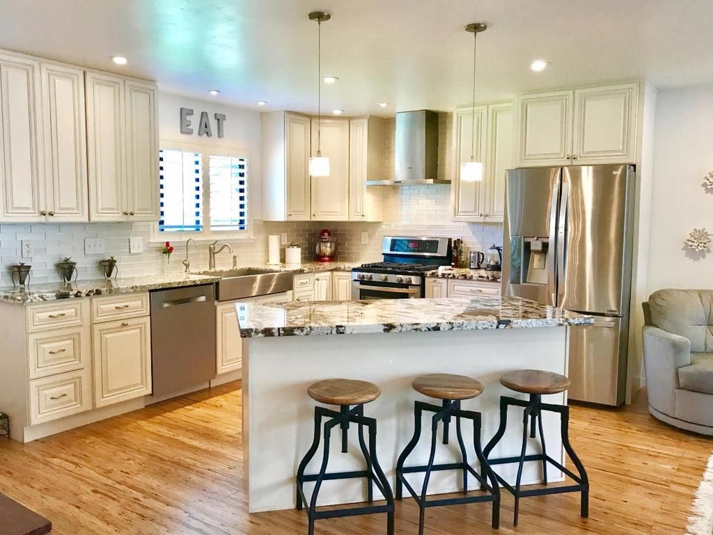 listing image 130722922669951177738