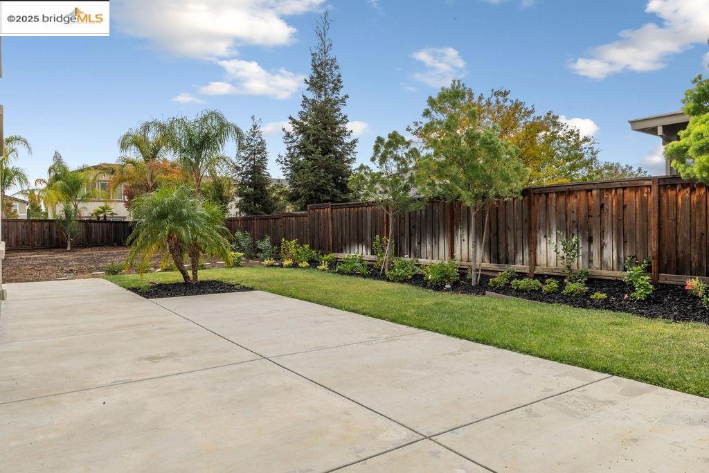 BRENTWOOD - Residential
