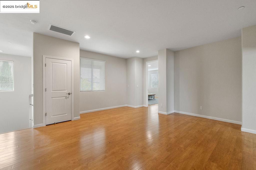 BRENTWOOD - Residential