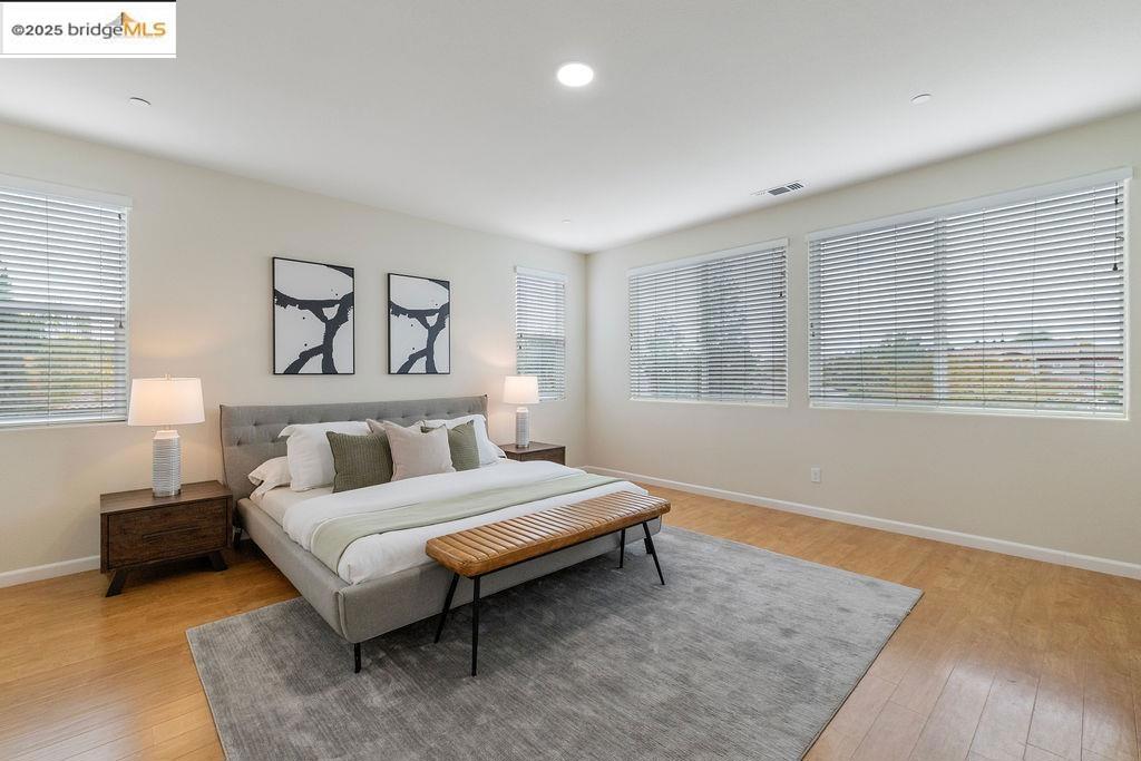 BRENTWOOD - Residential
