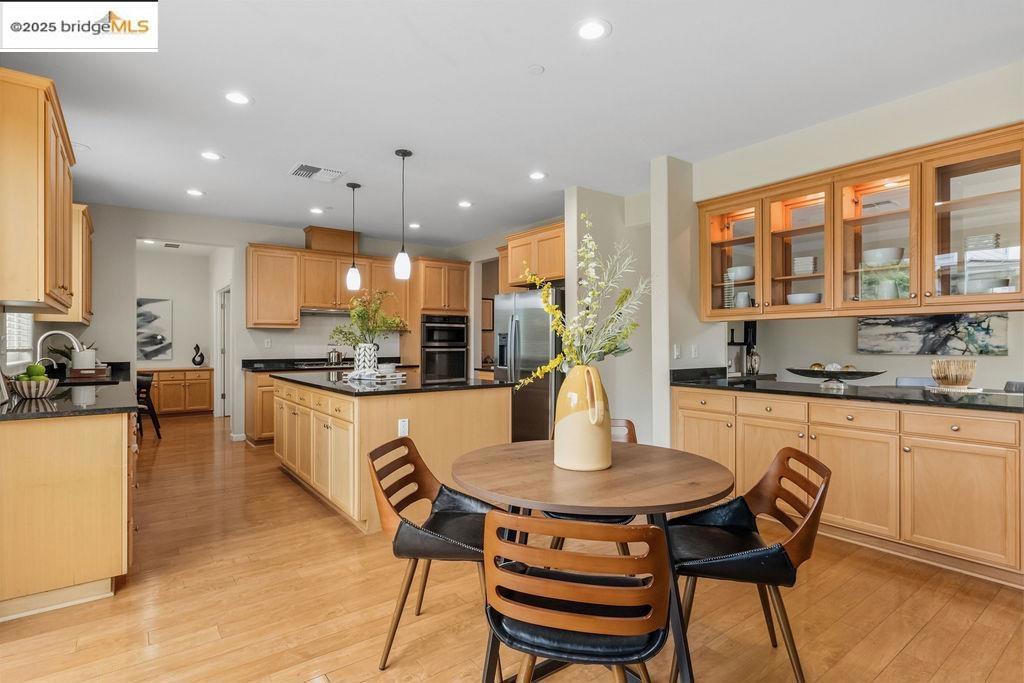 BRENTWOOD - Residential