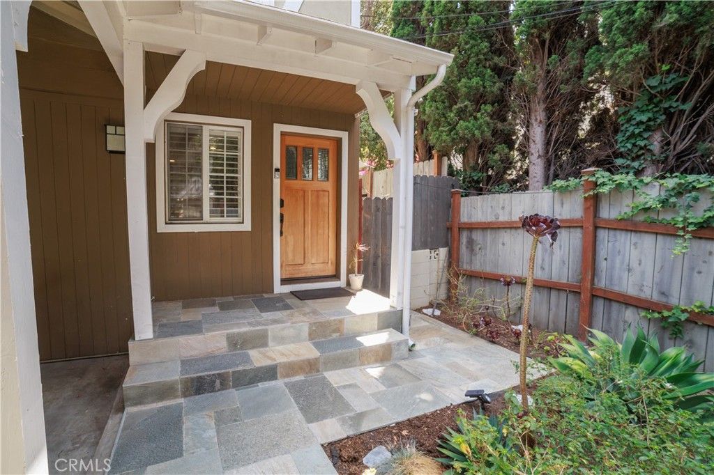 Photo of 1118 N Beverly Glen Boulevard, Los Angeles, CA 90077 (MLS # SR25160625)
