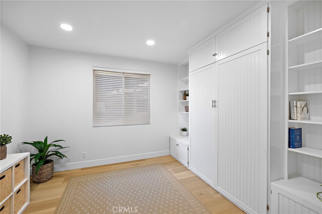 Crestmont (CSM) - Residential Lease