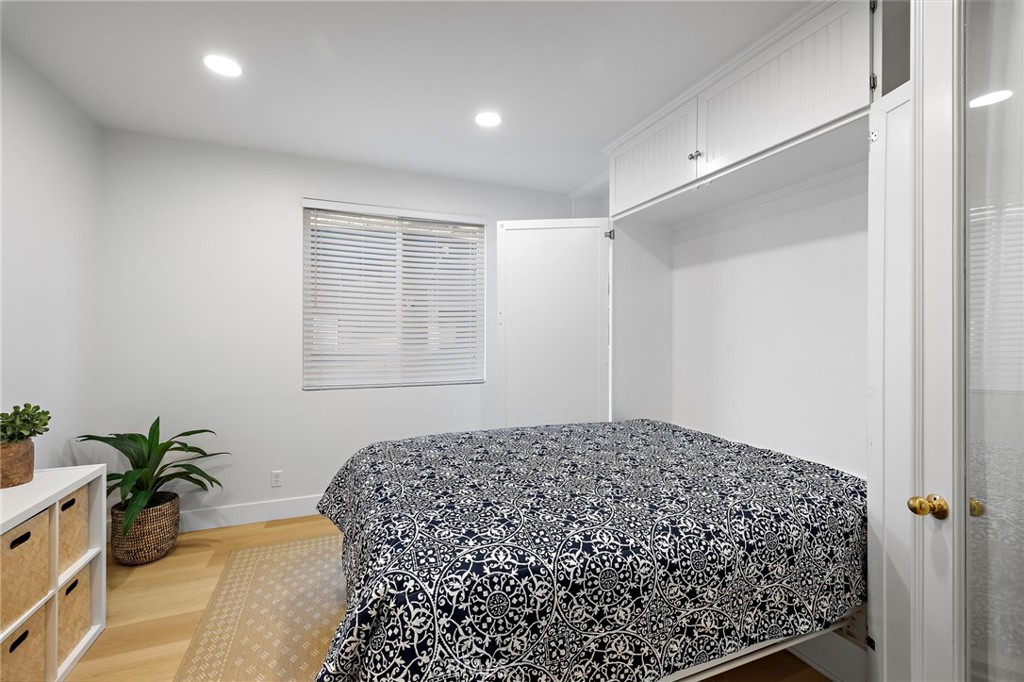 Crestmont (CSM) - Residential Lease