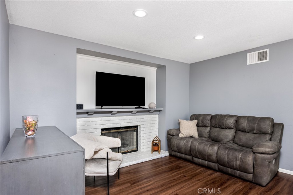 Oakview Gardens (A) (853) - Residential