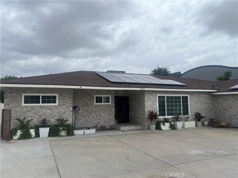 Photo of 11024 Peoria Street, Sun Valley, CA 91352 (MLS # SR26091616)